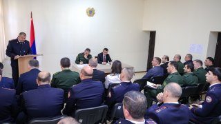 Ակտիվացնել պայքարն ապօրինի ընդերքօգտագործման և ծառահատումների, որսագողության դեմ պայքարում. Քննչական կոմիտեի նախագահ Արթուր Պողոսյանն աշխատանքային այցով եղել է Սյունիքի մարզի քննչական ստորաբաժանումներում